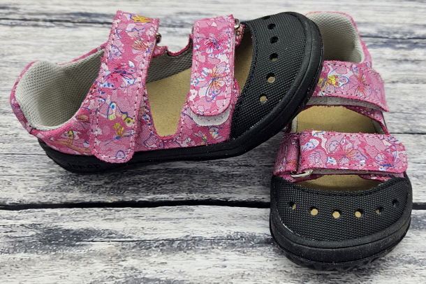 JONAP - barefoot sandálky FELLA RŮŽOVÁ MOTÝLCI
