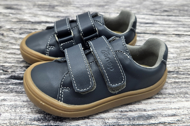 JONAP - celoroční boty HOPE SHARK