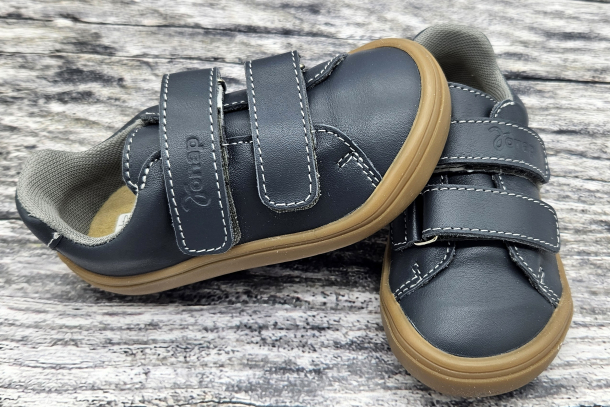 JONAP - celoroční boty HOPE SHARK