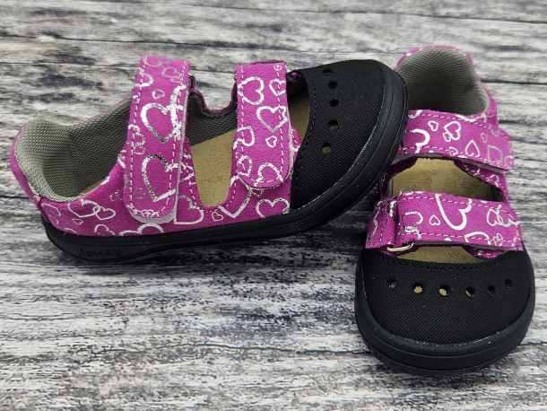 JONAP - barefoot sandálky FELLA RŮŽOVÉ SRDCE