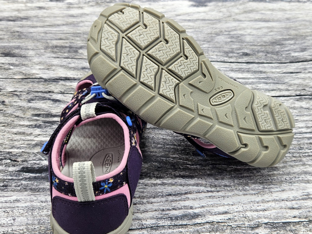 KEEN - Seacamp II CNX sandálky, DAISIES/ MARINA