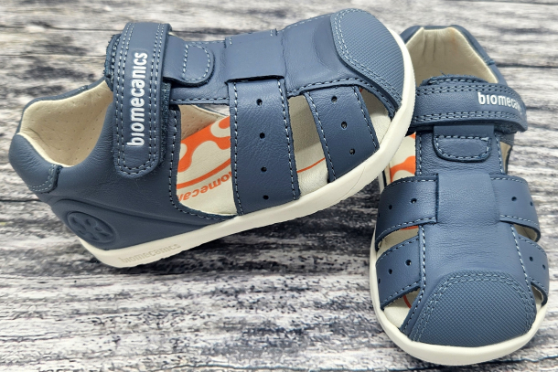 BIOMECANICS - barefootové sandály INDIGO