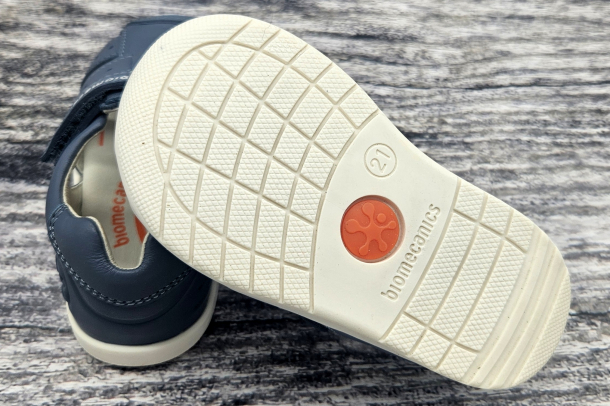 BIOMECANICS - barefootové sandály INDIGO